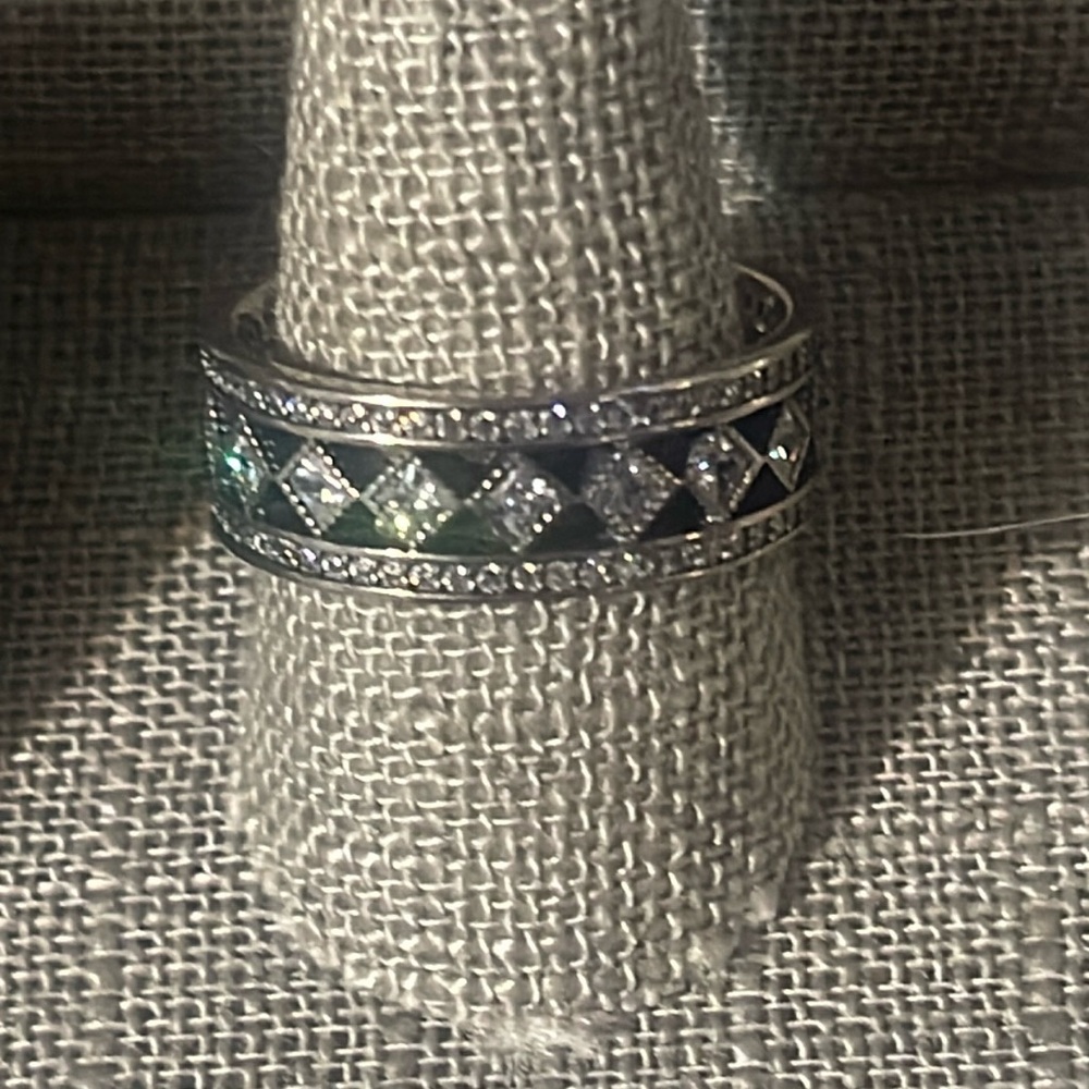 Beautiful woman 925 Sterling Silver diamond 💎 sparkling ring full with zircon.
